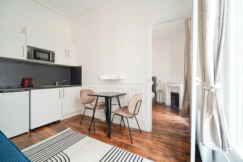 Niepce - Blue Flat Next To Avenue Du Maine Apartment Paris 0*,  France